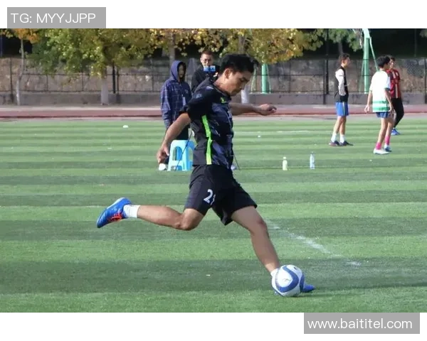 周芳专访：从绿茵场到人生舞台的足球旅程回顾与展望