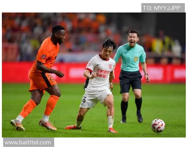 成都足球队实力之争引发热议球迷观点各异分析球队未来发展